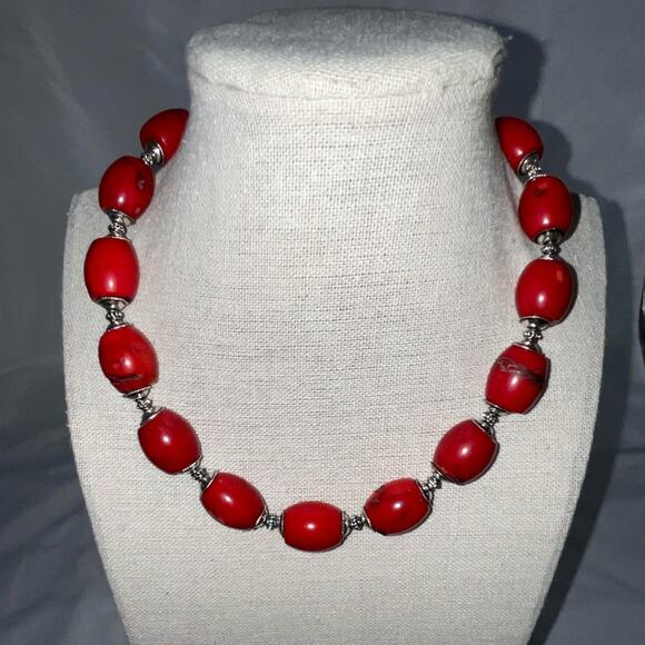 RED CORAL & SILVER TONE BEADED COLLAR NECKLACE 7.5” - Picture 6 of 8